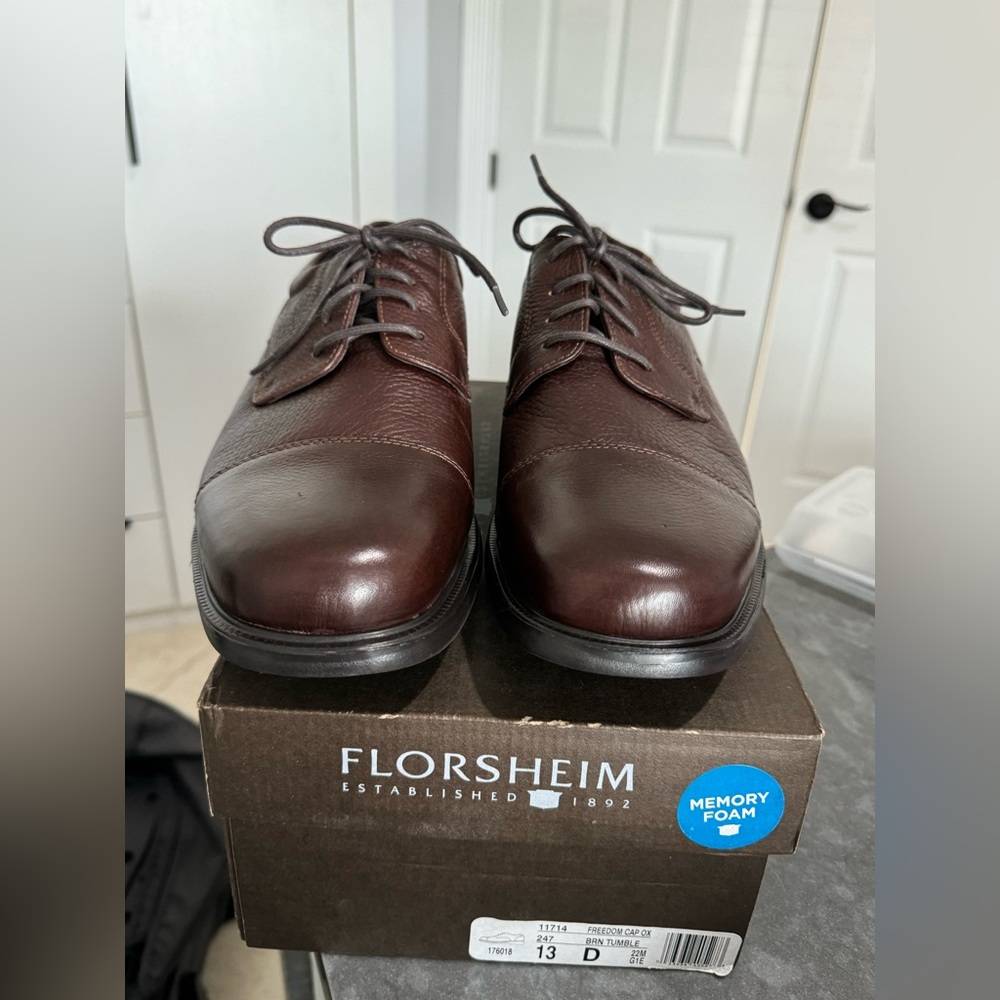 Florsheim Freedom cap-toe Oxford in Brown, size 13D (wide). NWT